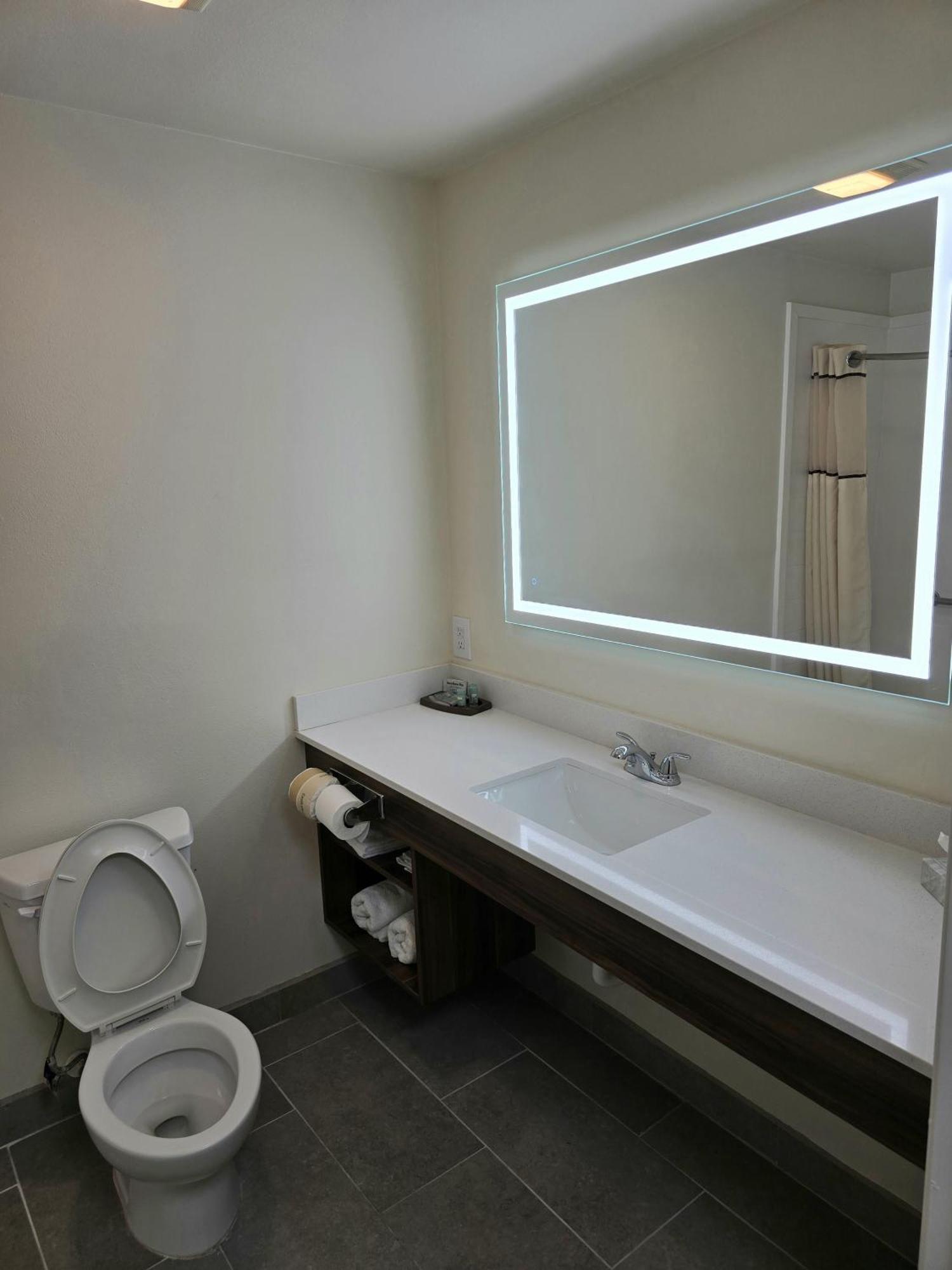 Best Western Casa Villa Suites Harlingen Exterior photo